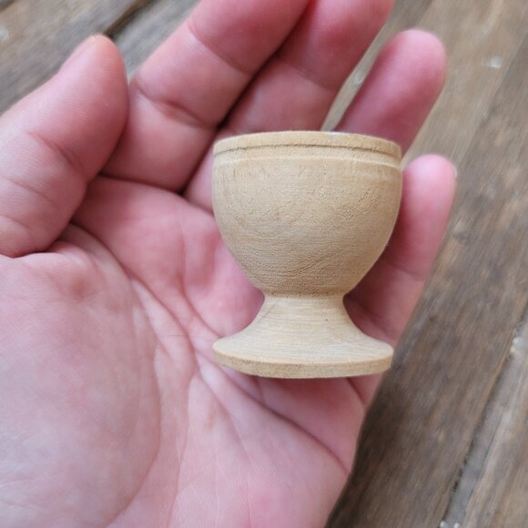Hand turned rustic wooden egg holder egg cup - Picture 4 of 8